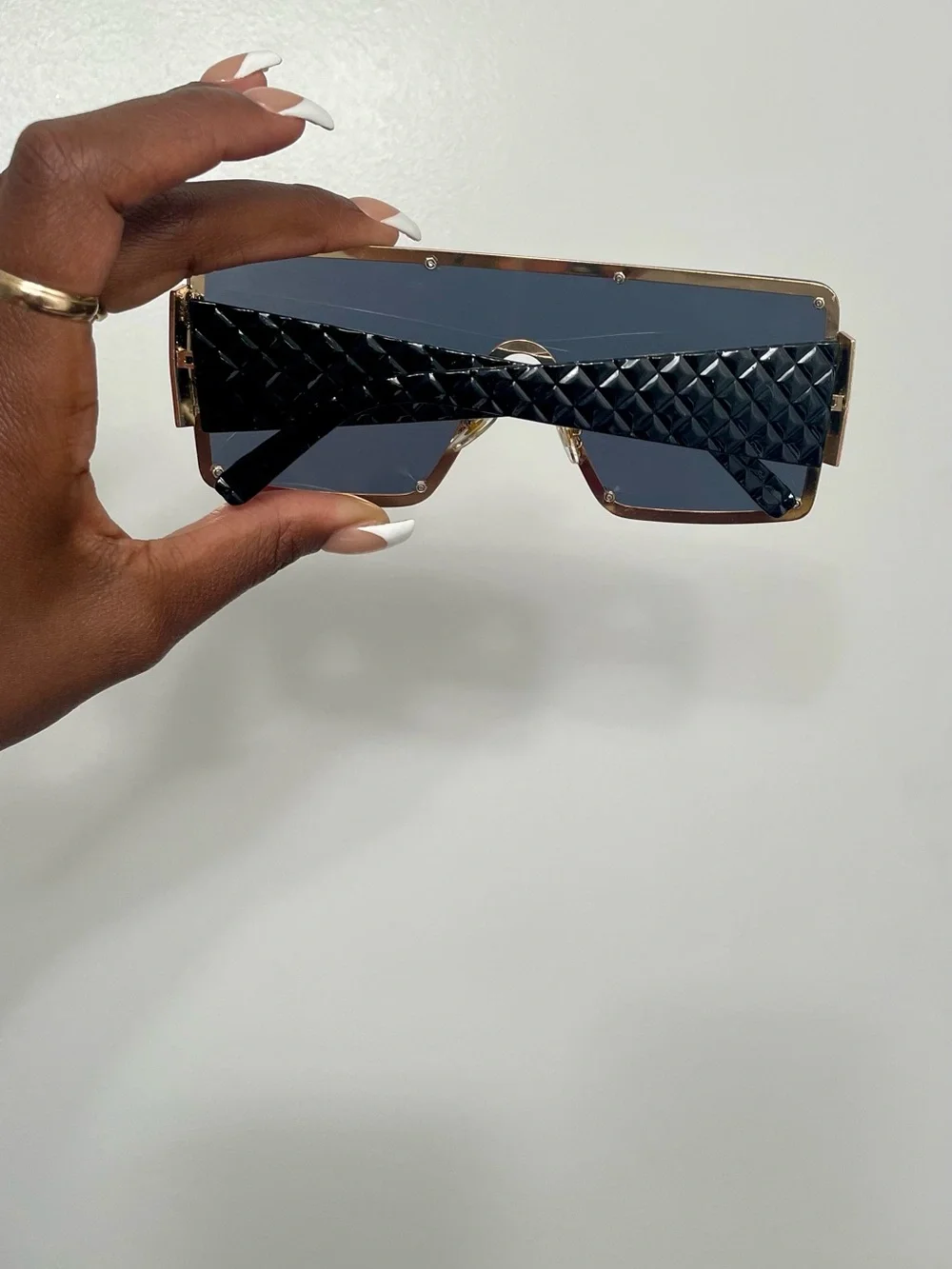 Oversized Shield Sunglasses in Black(new)